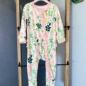 💚💰 2/$50 DEAL        
SWEETHONEY DAINTY LAYETTE - 3T